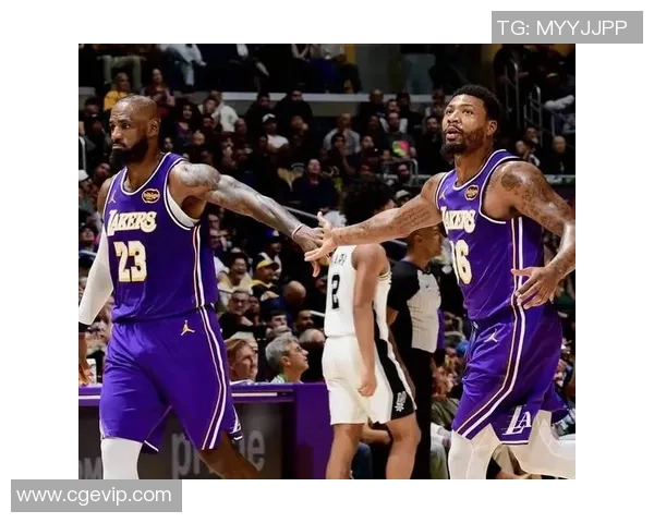 湖人捡漏31岁防卫主力：斯马特复生当冲冠拼图